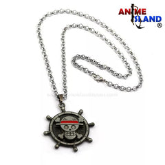 قلادة شعار قبعة القش فضية